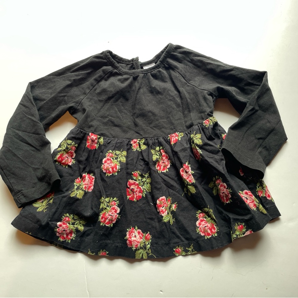 GAP Black floral peplum Top